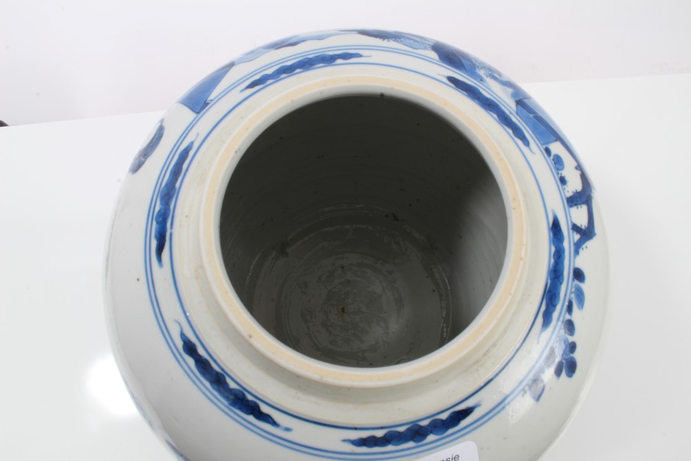 Late 17th century Chinese Kangxi blue and white baluster ginger jar painted with continuous figural - Image 8 of 19