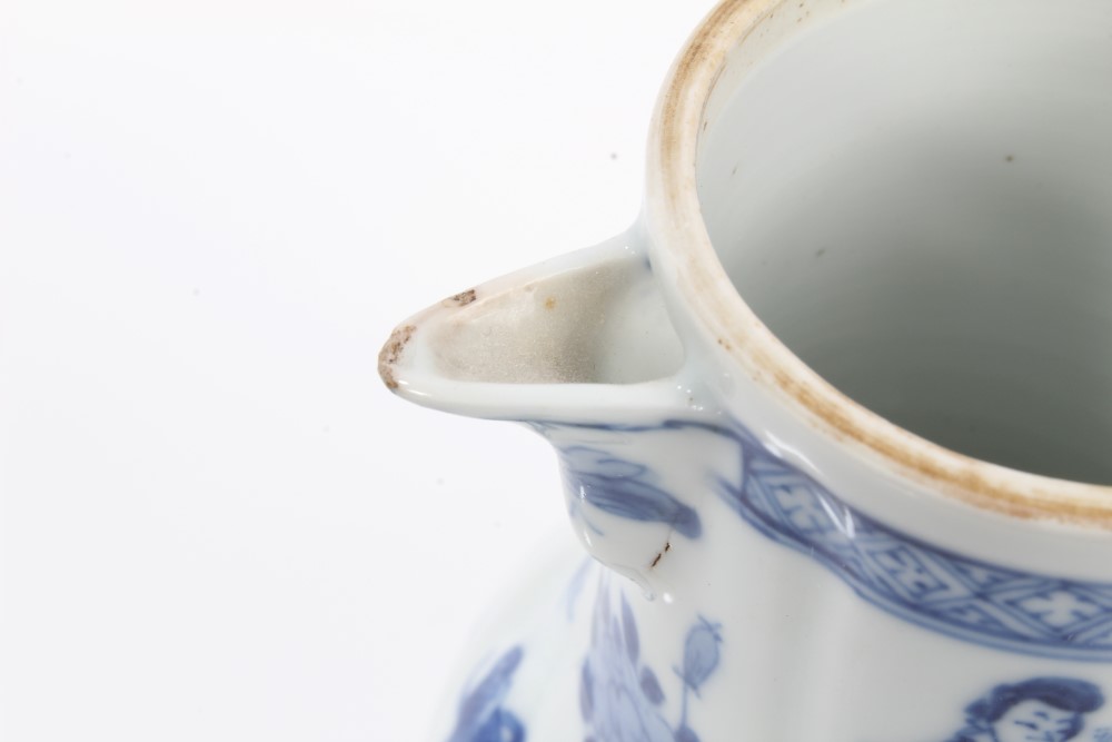 Late 17th century Chinese Kangxi blue and white jug and cover with gilt metal hinged mount and - Image 7 of 15