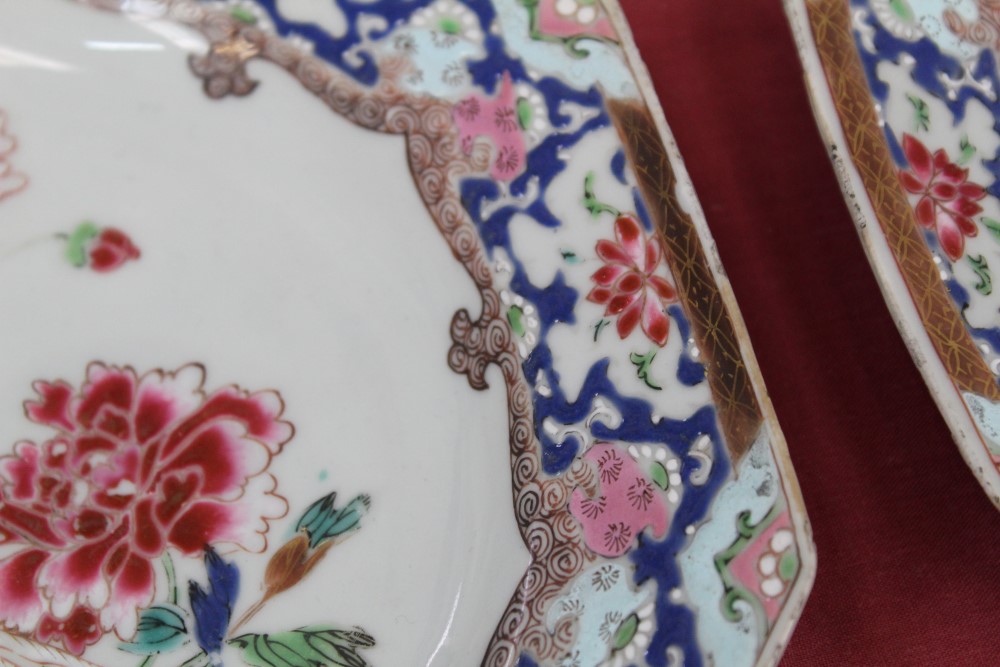 Pair mid-18th century Chinese export octagonal plates, polychrome painted with exotic birds, - Image 5 of 13