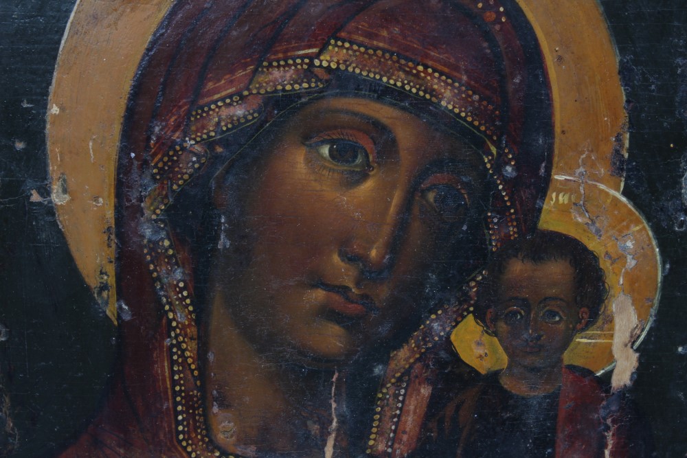 19th century Greek Icon, tempera on panel, depicting Madonna and Child, 31cm x 26. - Image 2 of 6