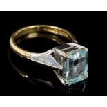 Aquamarine single stone ring, the rectangular step cut aquamarine in four-claw setting,