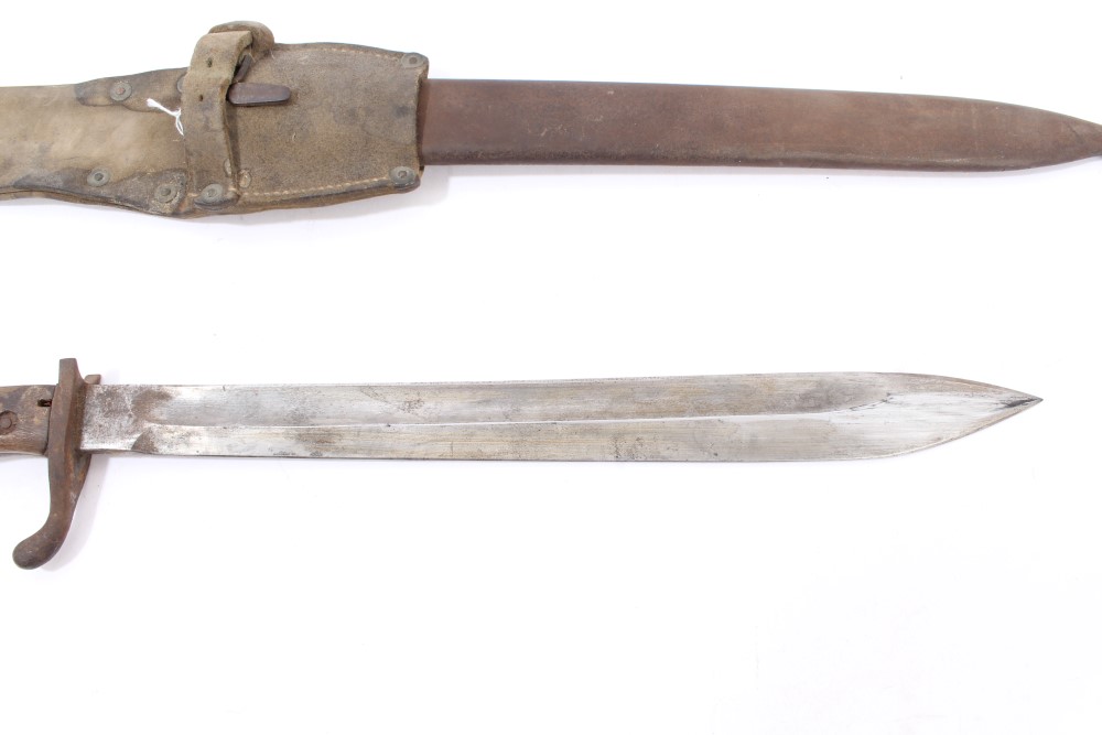 First World War Imperial German Mauser 98/05 'Butcher' bayonet in steel scabbard with leather frog - Image 5 of 6