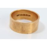 1920s gold (18ct) thick band wedding ring (Birmingham 1920).