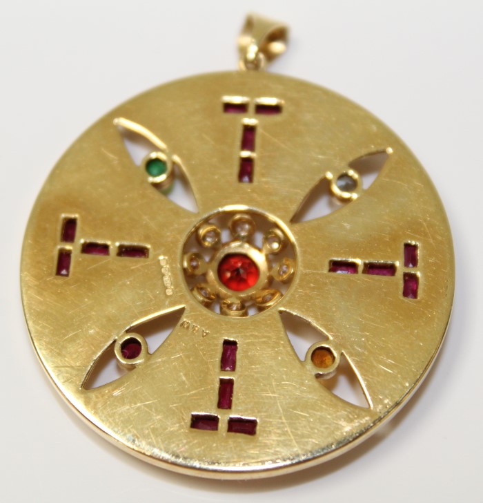 1980s gold (18ct) Aztec-style pendant, - Image 2 of 2
