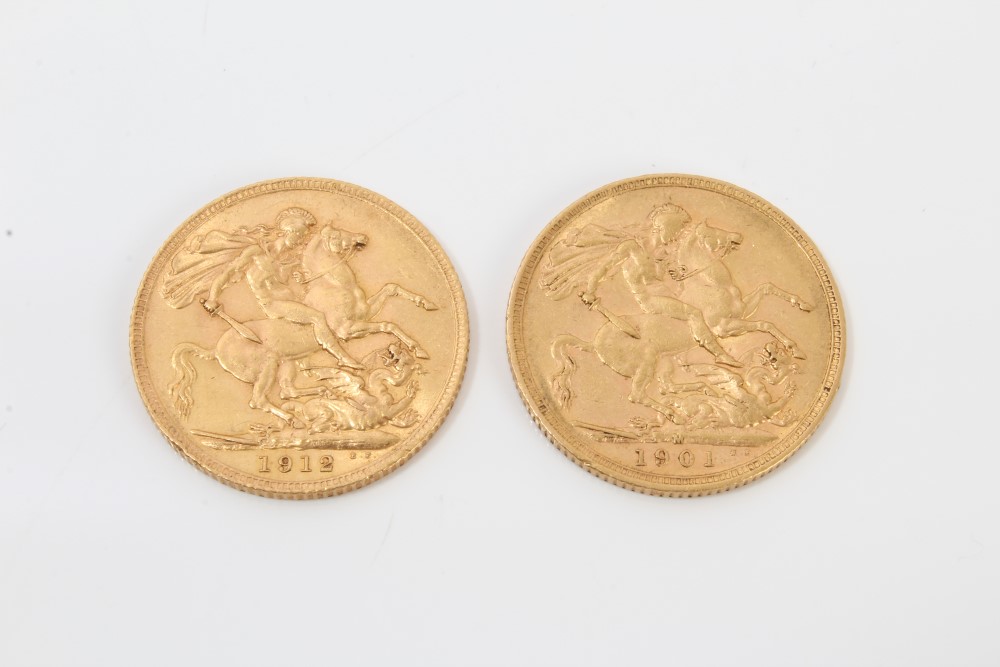 Two gold Sovereigns - 1901 and 1912 CONDITION REPORT Total gross weight 16 grams