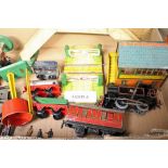 Railway - 00 gauge Tinplate Clockwork Locomotive 82011, carriage, rolling stock,