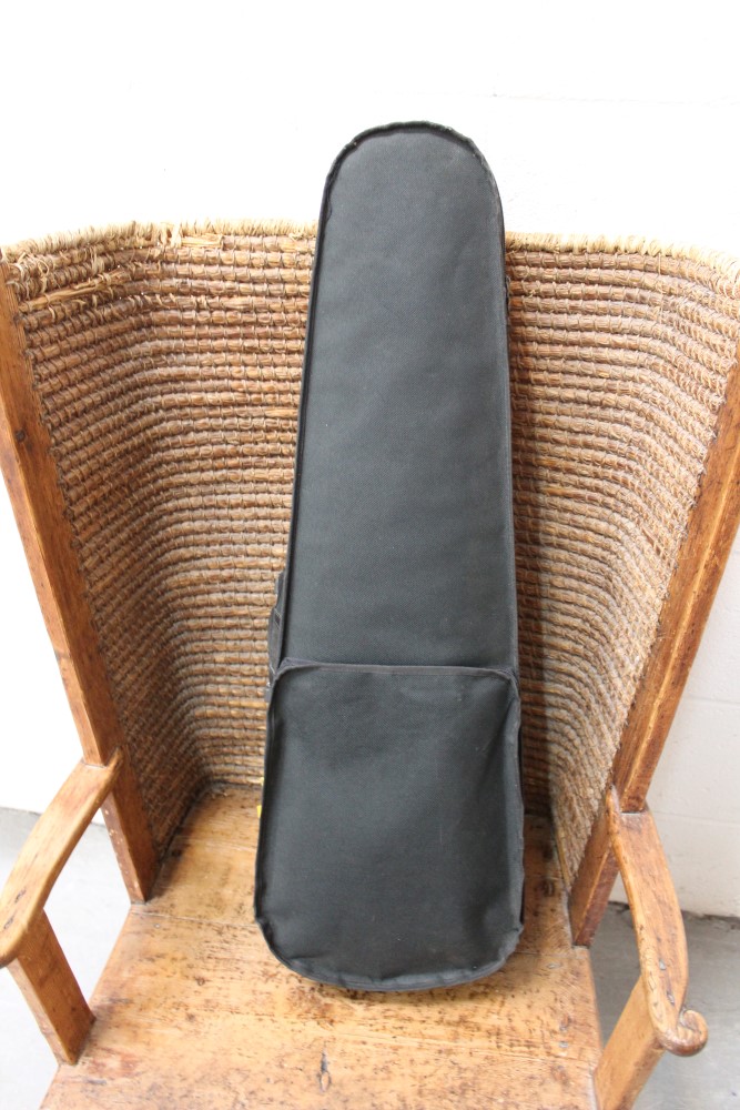 Modern fitted three-quarter violin case - Image 2 of 2