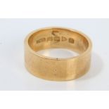1930s gold (18ct) thick band wedding ring (Chester 1932).