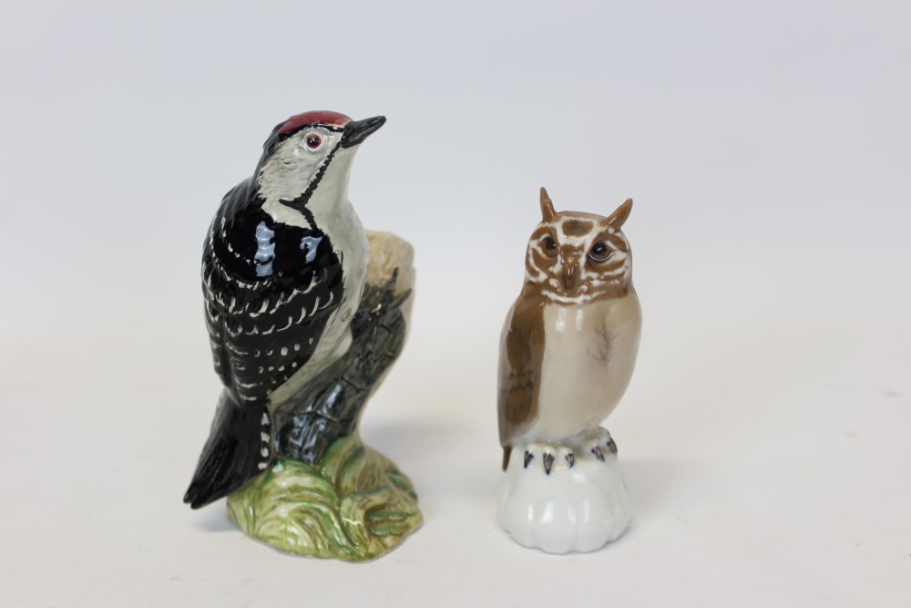 Two Beswick birds - Lesser Spotted Woodpecker 2420 and Goldcrest 2415, - Image 2 of 7