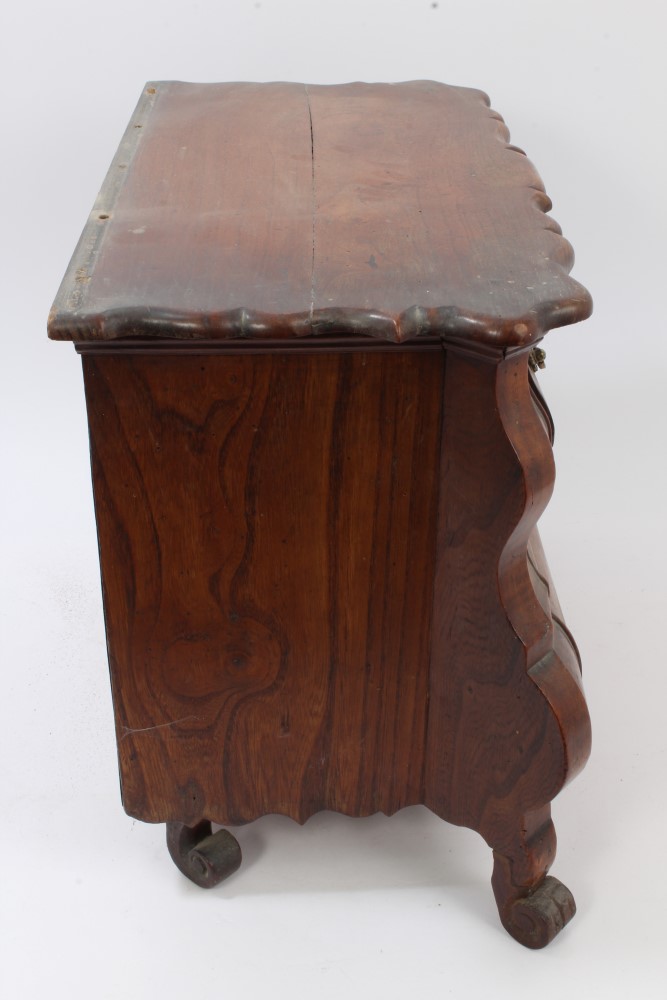 19th century Dutch apprentice-piece miniature bombe commode of shaped outline, - Image 5 of 7