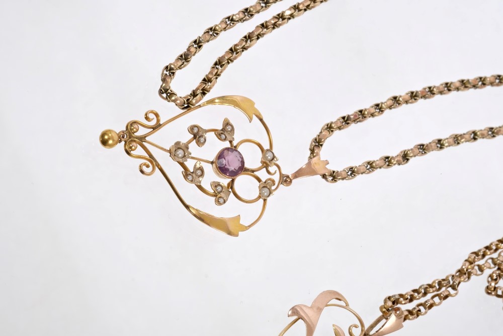 Three Edwardian gold and gem set pendants on chains and nine Victorian and Edwardian gold bar - Image 5 of 6
