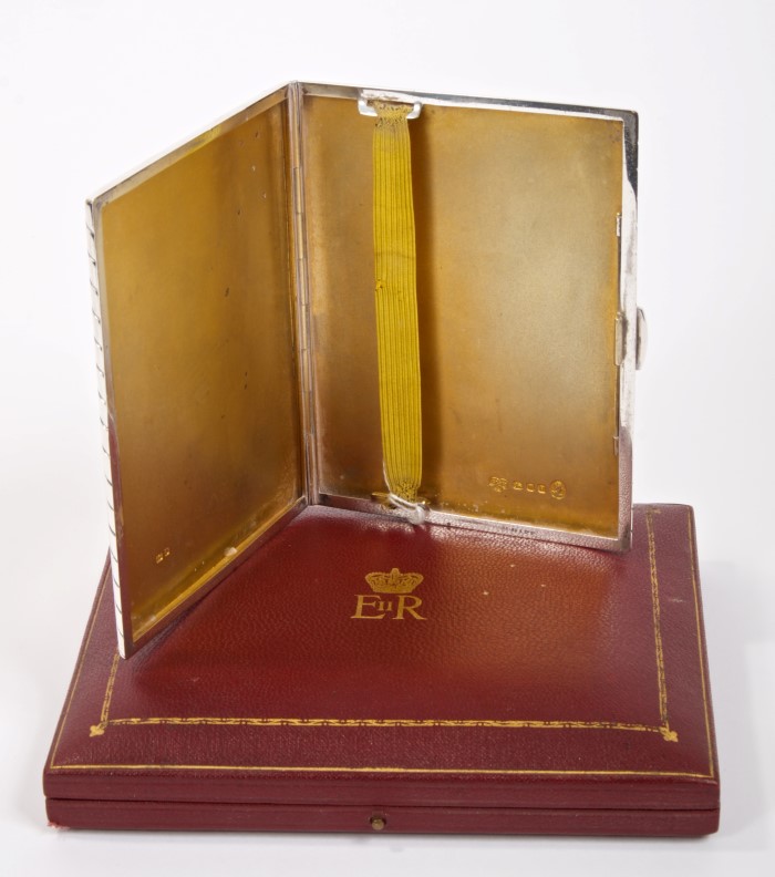 HM Queen Elizabeth II - fine Royal Presentation silver and gold mounted cigarette case, - Image 2 of 2