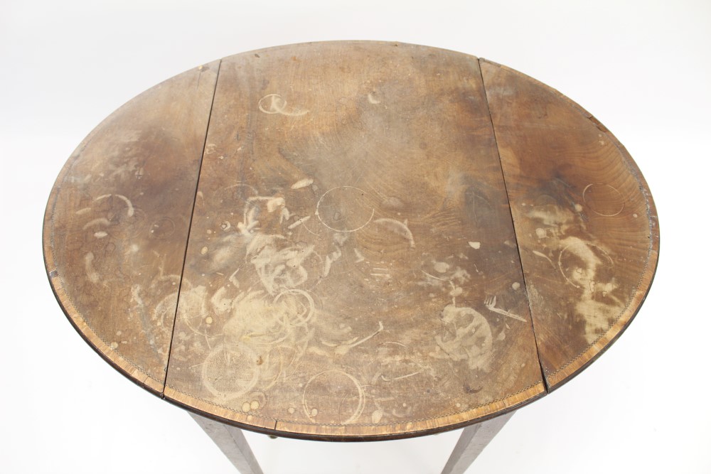 George III mahogany and tulipwood crossbanded oval Pembroke table of small size, - Image 3 of 4