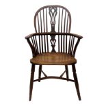 Good early 19th century yew and elm Windsor chair with pierced splat and spindle back,