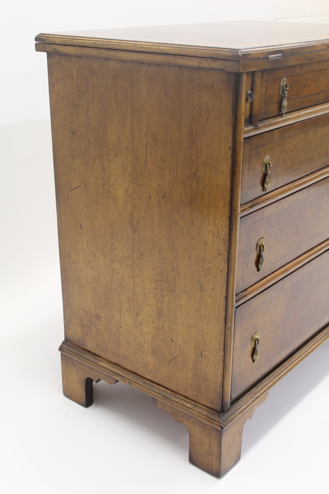 18th century-style figured walnut and feather-banded bachelors chest, - Image 5 of 5