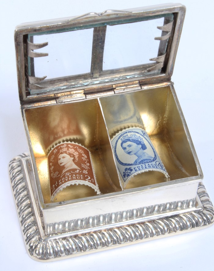 Victorian silver two-compartment stamp box of cold frame form, - Image 3 of 4