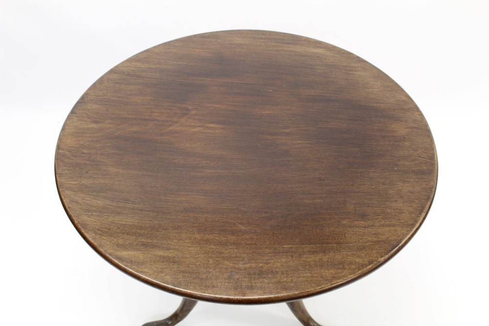 Good George II mahogany supper table, - Image 2 of 4