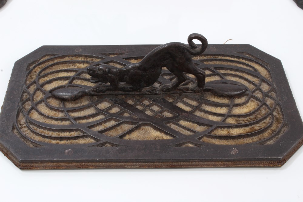 19th century bronze hound on marble plinth, 14. - Image 5 of 5