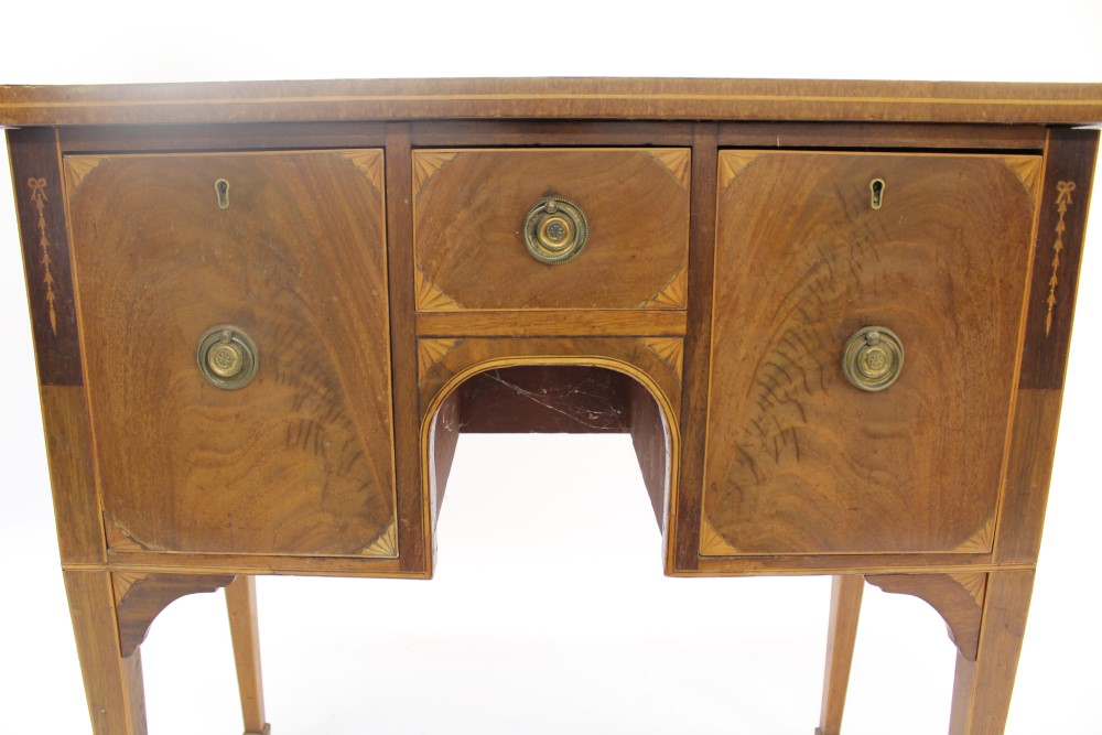 George III mahogany satinwood and patera inlaid dressing table with central short drawer and - Image 7 of 7