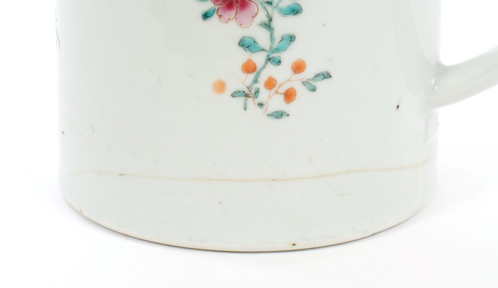 Mid-18th century Chinese armorial tankard of cylindrical form, - Image 3 of 4