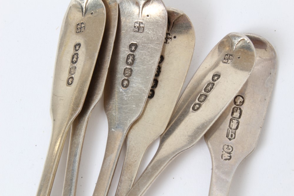 Selection of miscellaneous Georgian and later silver - including caddy spoon, spice ladle, - Image 3 of 17