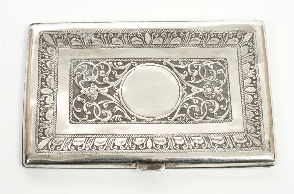 Late 19th / early 20th century Indian white metal cigarette case of rectangular form, - Image 2 of 2