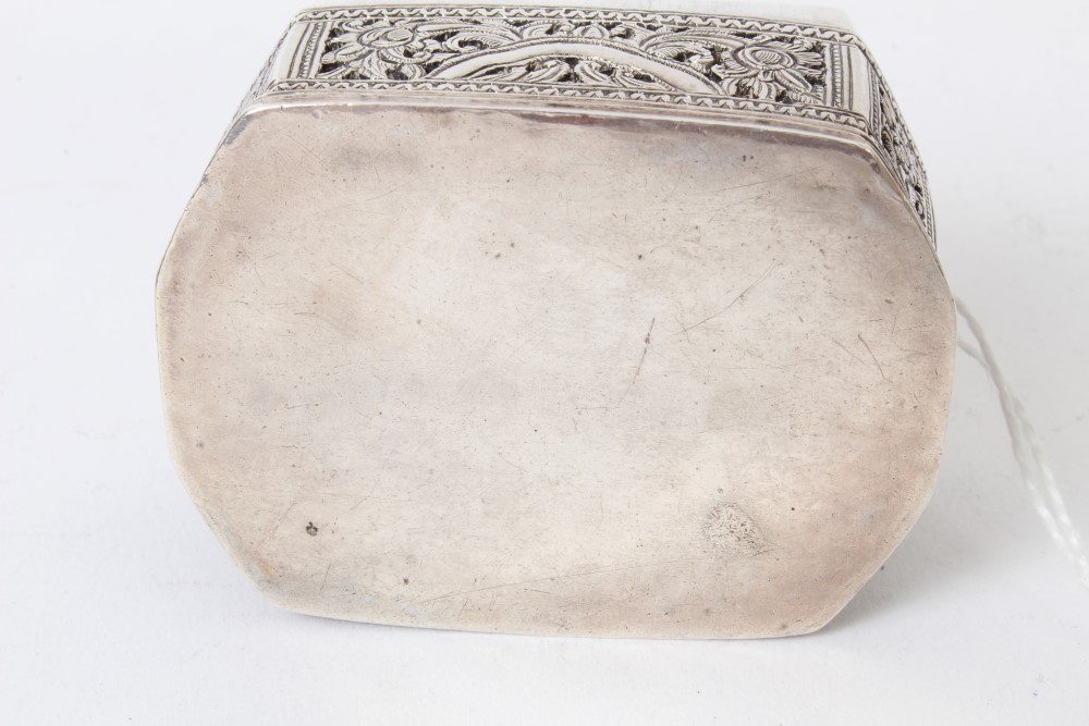 Eastern white metal box of octagonal form, - Image 5 of 5