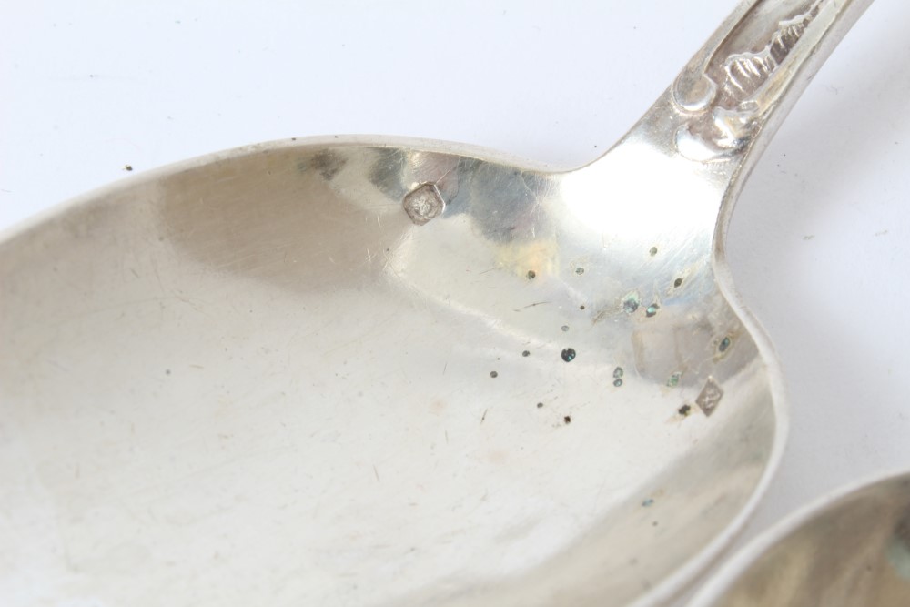 Four late 19th / early 20th century French silver tablespoons with foliate decorated stems and - Image 6 of 11