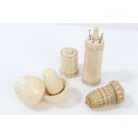 19th century carved ivory thimble case in the form of an acorn, 4cm long,