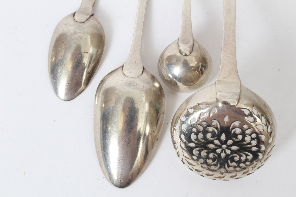 Selection of miscellaneous Georgian and later silver - including caddy spoon, spice ladle, - Image 5 of 17