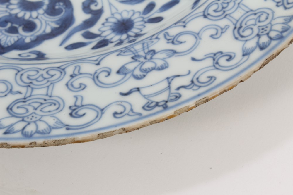 Three 18th century Chinese export blue and white plates with painted floral decoration and precious - Image 7 of 13