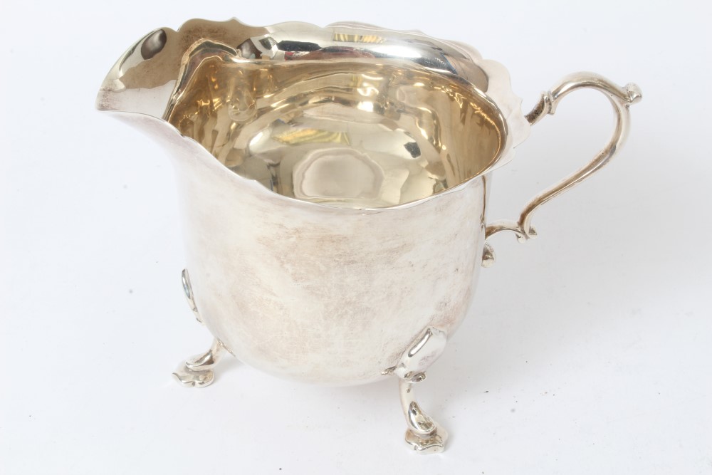 1920s silver three piece tea set - comprising teapot of cauldron form, with flared shaped border, - Image 6 of 9