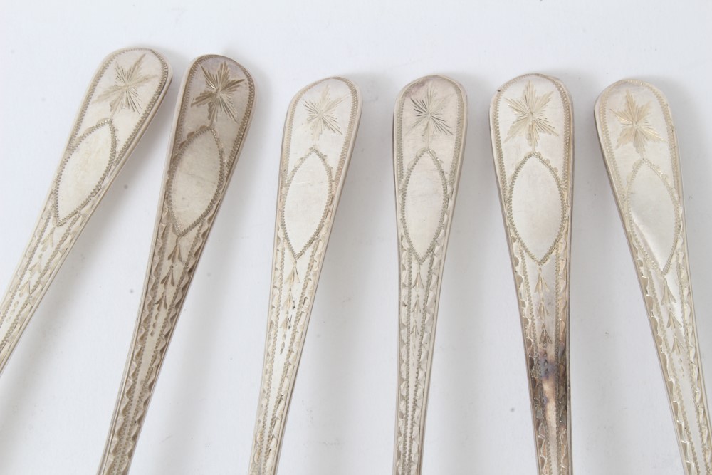 Set of six Victorian Irish silver Old English rattail pattern pudding spoons with bright cut - Image 6 of 7