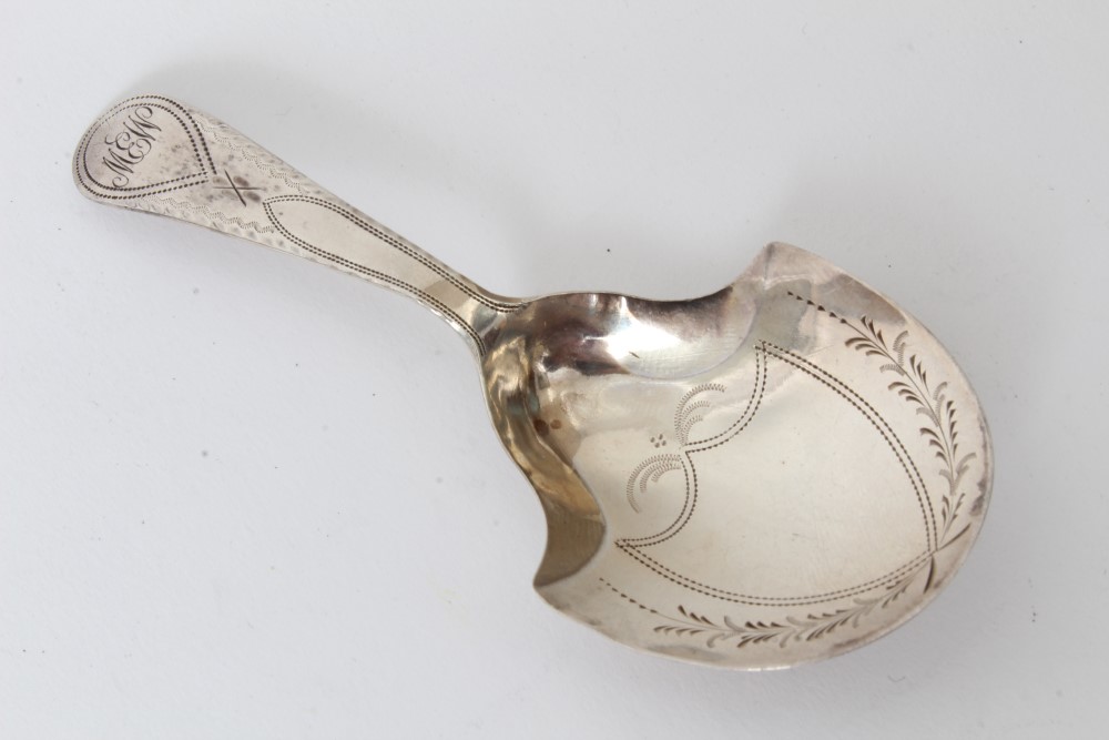 Selection of miscellaneous Georgian and later silver - including caddy spoon, spice ladle, - Image 10 of 17