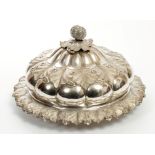 Fine quality George IV silver dish and cover of lobed circular form,