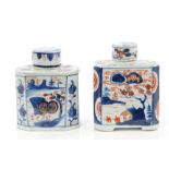 Two early 18th century Chinese Imari porcelain tea canisters with covers of octagonal form,