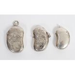 Victorian silver vesta case of plain kidney form (Birmingham 1898),