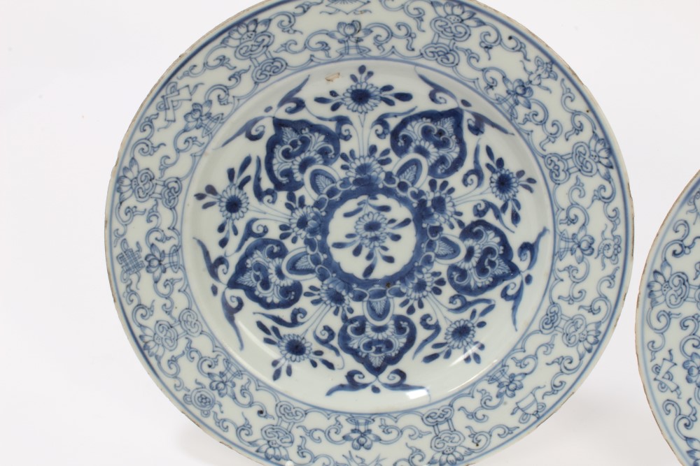 Three 18th century Chinese export blue and white plates with painted floral decoration and precious - Image 2 of 13