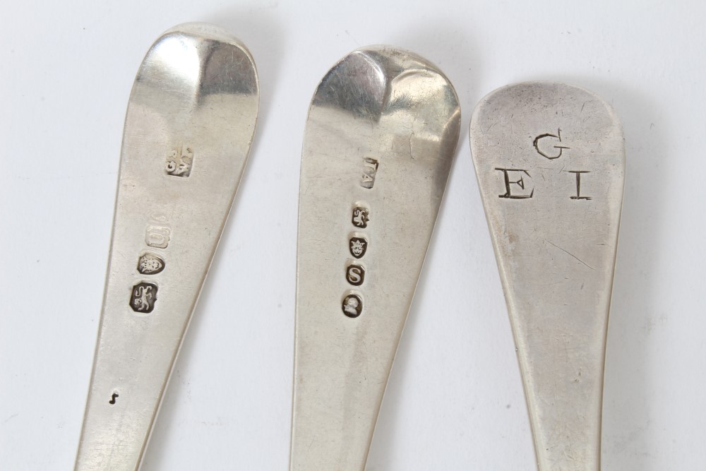 George I sterling standard silver Hanoverian rattail pattern tablespoon with engraved initials - G - Image 5 of 6