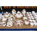 Royal Albert Old Country Roses tea and dinner service (64 pieces)