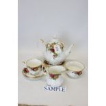 Royal Albert Old Country Roses tea set (24 pieces)