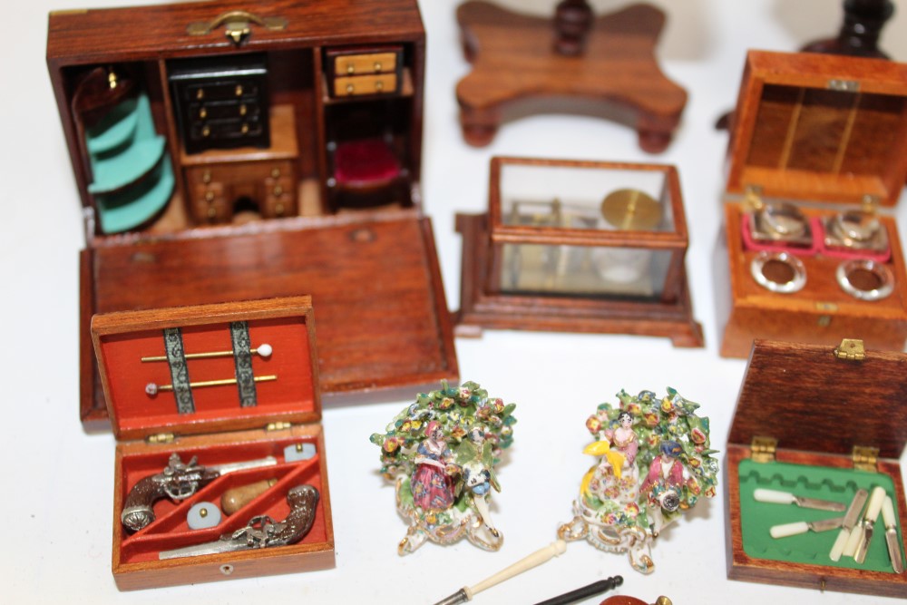 Dolls' house furniture - good quality miniature reproduction items, some signed - J. - Image 4 of 6