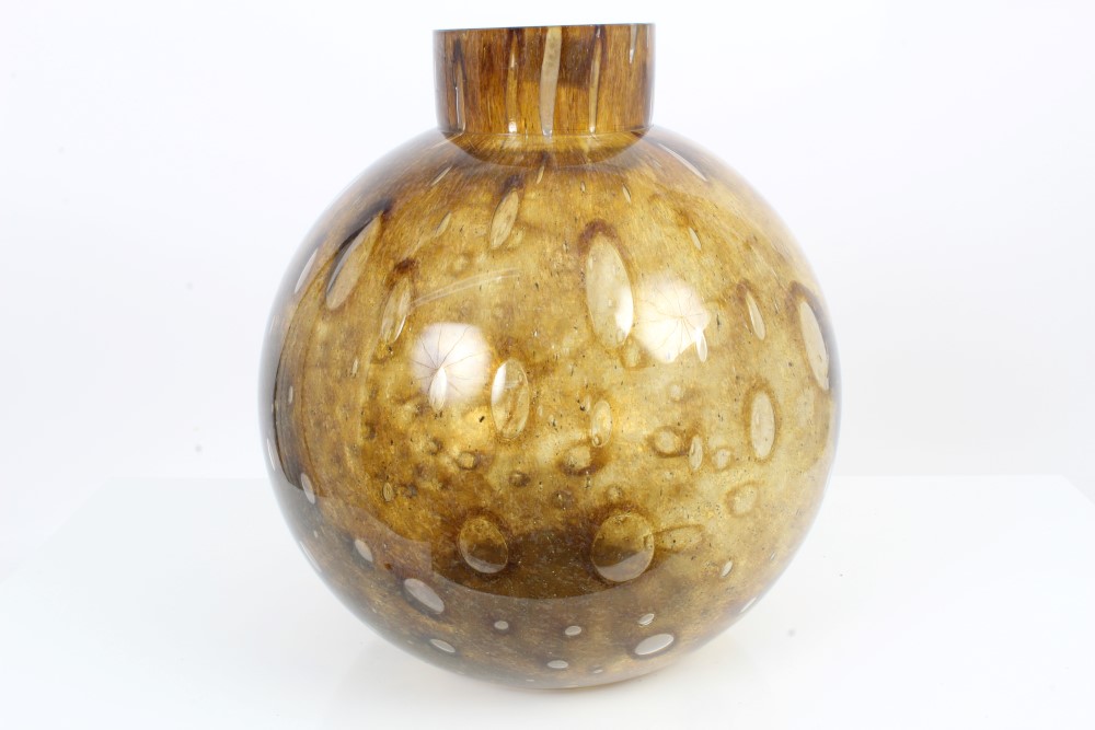 Large art glass vase of globular form, - Image 2 of 3