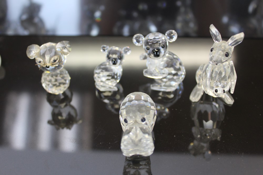Selection of unboxed Swarovski crystal items - including Owl, Squirrel, Seal, Kangaroo, - Image 4 of 10
