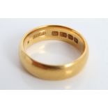 Gold (22ct) wedding ring, size M CONDITION REPORT Weight 8.