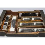 Railway - Mainline 00 gauge selection in original boxes - including Jubilee Class 'Leander', Orion,