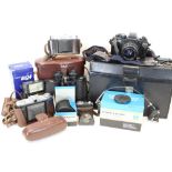 Cameras and photographic equipment - including Voigtländer Vito IIa, Zeiss Ikon Nettar,
