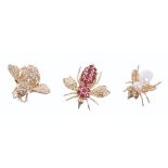 Three novelty gem set brooches, each in the form of a Bee - to include 14ct ruby set Bee,