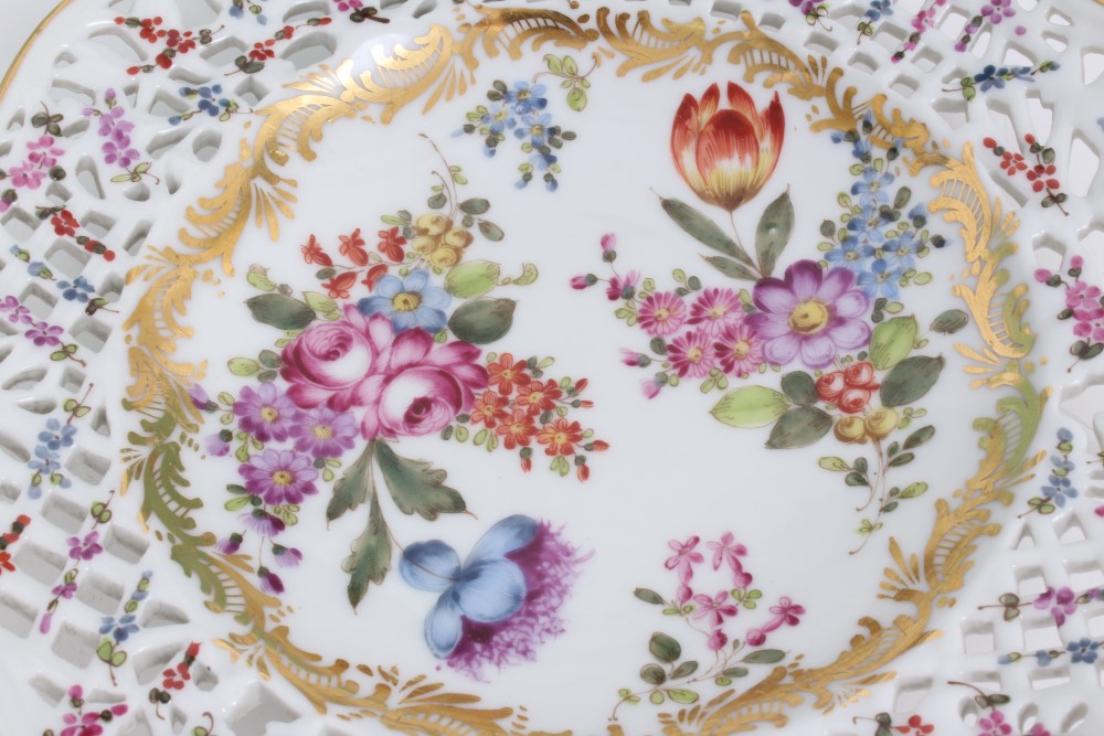 Two 19th century Meissen outside decorated plates painted with romantic figures and floral sprigs, - Image 5 of 8