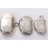 Victorian silver vesta case of kidney form, with engraved foliate decoration (Birmingham 1899),